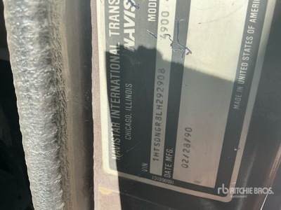 1990 International 4900 S/A Dump Truck