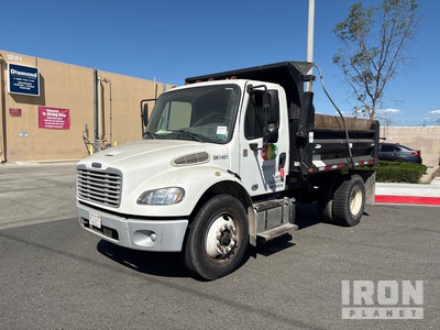 2015 Freightliner M2106 4x2 S/A-kiepwagen