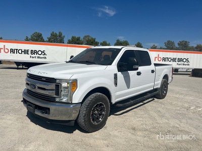 2017 Ford F-250 STX 4x2 Crew Cab Pickup