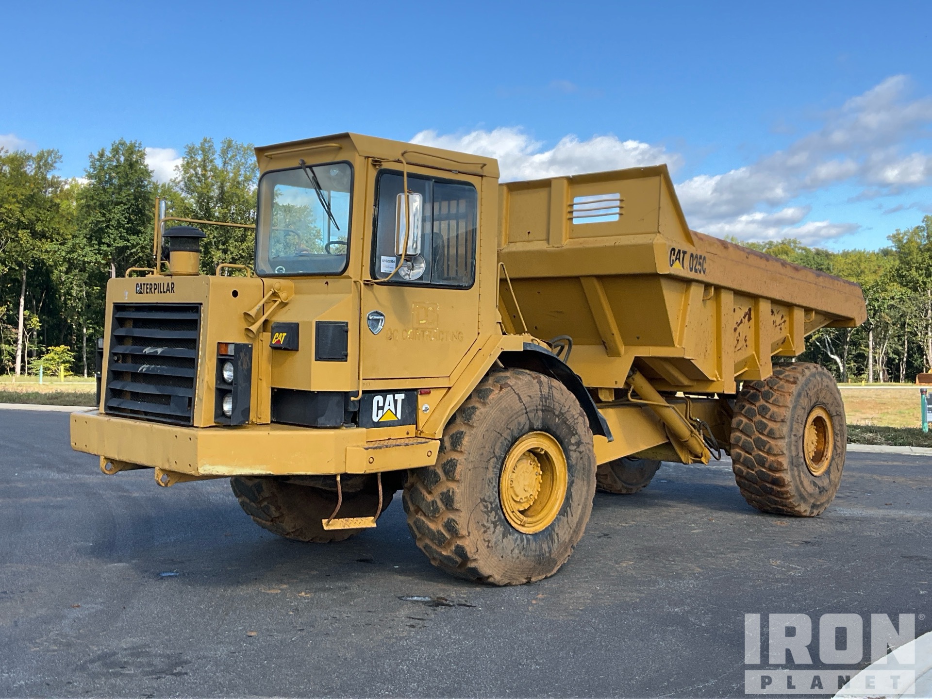 1984 Cat D25C DJB manufactured data plate Camion de transport