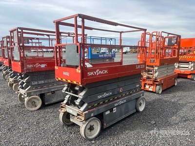 2015 Skyjack SJ 3226 Electric Scissor Lift