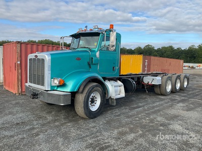 2013 Peterbilt 365 8x6 Fahrgestell