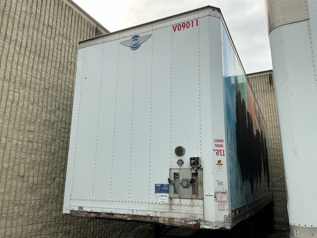 2009 Kentucky 28 ft with Liftgate Van Trailer