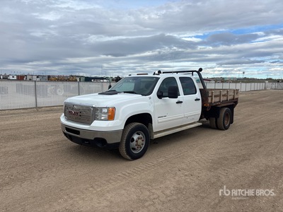 2011 Chevrolet Silverado 3500HD 4x4 Crew Cab شاحنة مسطحة