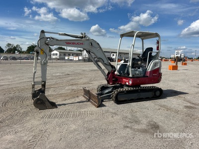 2020 Takeuchi TB235-2 Mini Excavadora