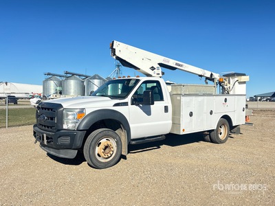2013 Versalift TEL29NE-03 29 ft on 2013 Ford F-550 4x2 Bucket Truck