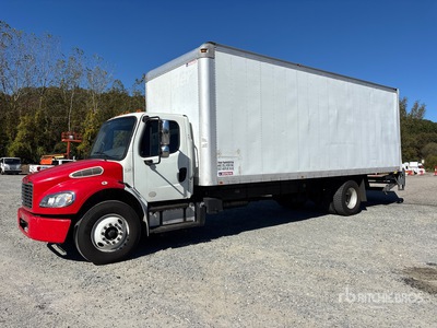 2014 Freightliner M2 106 4x2 Furgonetka