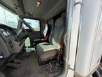 Cab with Seats/armrests