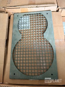 Lot of 80- BAE CAIMAN/ CMTV/ MRAP Headlight Guards New old stock ships on pallet. 58x42x25 360lbs Części: Części HMMWV