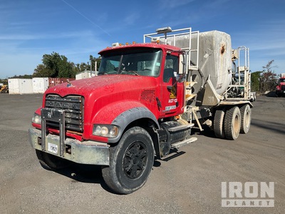 2009 Mack GU700 6x4 Mixer Truck