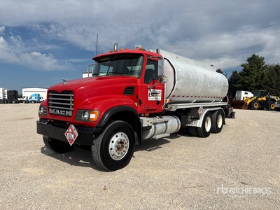 2006 Mack CV713 6x4 Fuel Truck