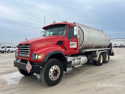 2006 Mack CV713 6x4 Camión Cisterna de Combustible
