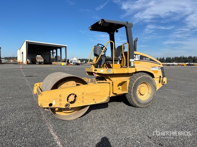 2006 Cat CS-433E Smooth Drum Compactor