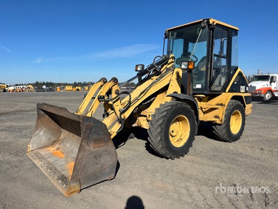 2001 Cat 906 Chargeuse sur pneus