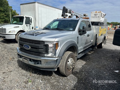 2019 Ford F-550 XL 4x2 Extended Cab Service Truck