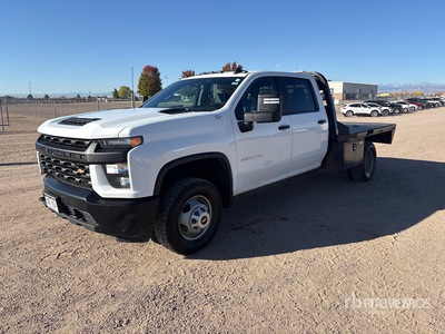2023 Chevrolet 3500 WT 4x4 Crew Cab Flatbed Truck