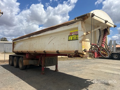 2012 Howard Porter 9 m Tri/A Side Dump Trailer