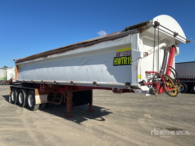 2012 Howard Porter 8 m Tri/A Side Dump Trailer