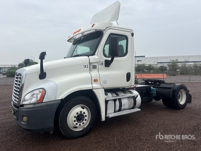 2013 Freightliner Cascadia 125 4x2 Cabeza Tractora Cabina Corta