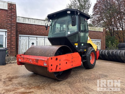 2011 Dynapac CA152D Smooth Drum Compactor