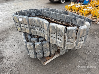 Quantity of (1) Pallets of Tracks - Fits John Deere 85G