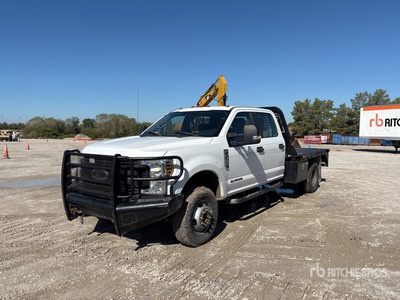 2019 Ford F-350 4x4 Crew Cab Ciężarówka z płaską platformą