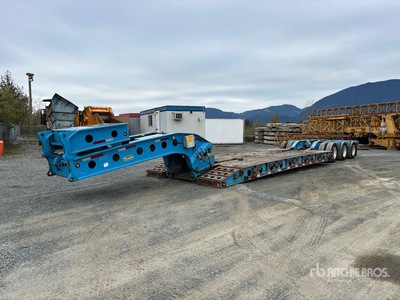 2007 K-Line Tri/A Removable Gooseneck Lowboy Trailer