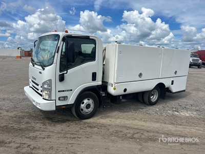 2017 Isuzu NPR 4x2 Sprayer Truck