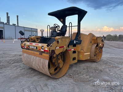 2012 Cat CB64 Dubbele trommelwals