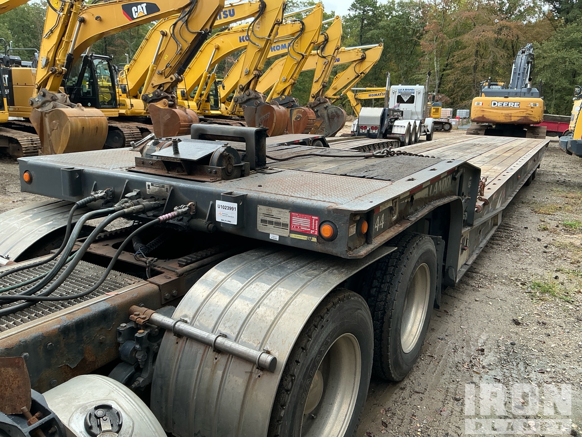 2015 Landoll 440 48 ft T/A T/A, 97,100 GVW, Remote Control, Winch Flatbed Trailer