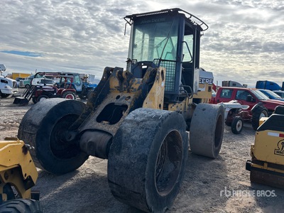 2017 John Deere 544K Pala gommata (Inoperable)