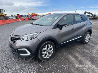 2022 Renault Captur TCe Camioneta / SUV