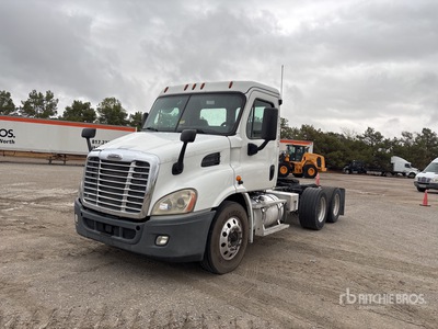 2019 Freightliner Cascadia 113 6x4 Cabeza Tractora Cabina Corta