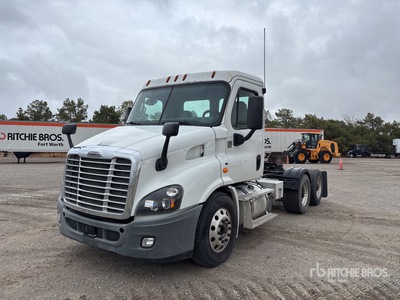 2018 Freightliner Cascadia 113 6x2 T/A Day Cab Truck Tractor