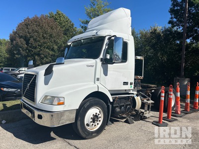 2015 Volvo VNR42T 4x2 S/A Day Cab Truck Tractor