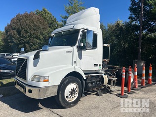 Volvo 2015 VNM 4x2 S/A Day Cab (Inoperable) — occasion