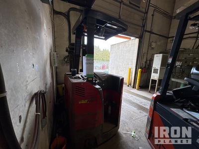 Raymond 425-C50TT 5000 lb Electric Forklift (Inoperable)