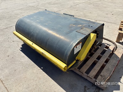 2011 Bobcat 72 Sweeper 72 in Skid Steer Sweeper