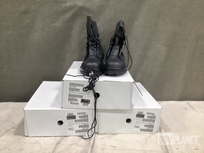 (71) Pairs of Women's Safety Boots
