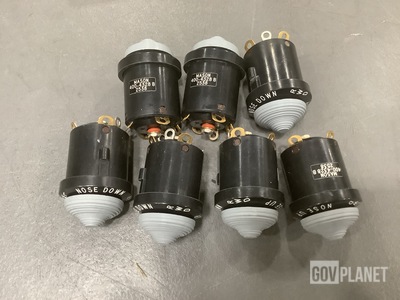 (7) Mason 400-4328 Toggle Switches