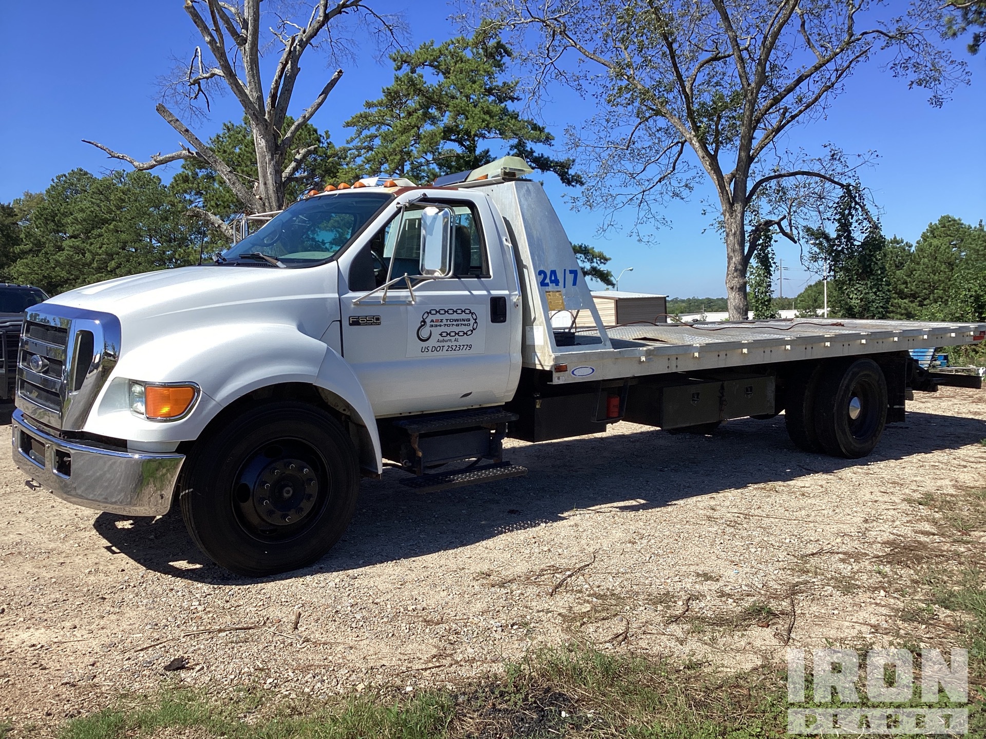 2005 Ford F-650 XL 4x2 Rollback Truck