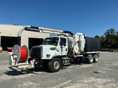 2014 Super Products MDL2011 on 2015 Freightliner 108SD 6x4 Écureur d'égout monté sur camion