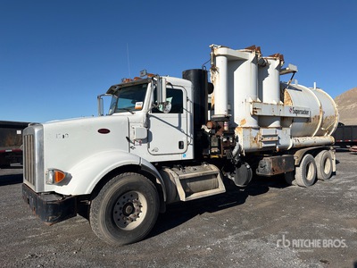 Supersucker on 2014 Peterbilt 365 6x4 ハイドロバキュームトラック