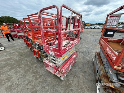2018 MEC 1330SE Electric Scissor Lift