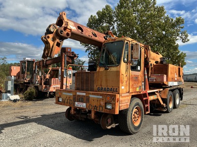 Gradall XL4100 Highway Wheeled Excavator