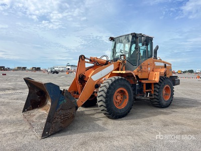 2013 Doosan DL220-3 Pala gommata