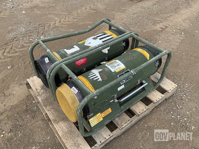 (2) Hunter 5-13-5601 Space Heaters