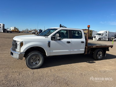 2019 Ford F-350 XL 4x4 Crew Cab Camion à Plateau