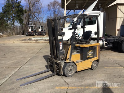 2019 Cat EC25N3 4400 lb Chariot Élévateur Électrique