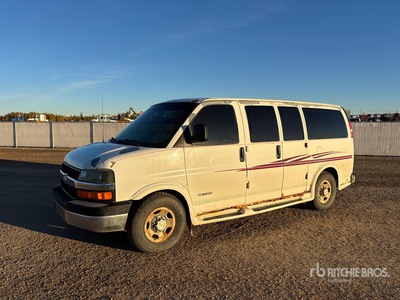 2003 Chevrolet Express 11 Passenger Van